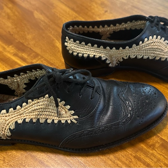 Bottega Veneta. Black oxfords with crochet details. - Picture 4 of 4